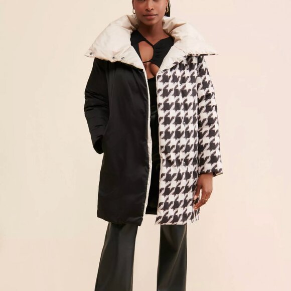 Bernie Bernardo Jackets & Blazers - Bernie Mixed Print Puffer